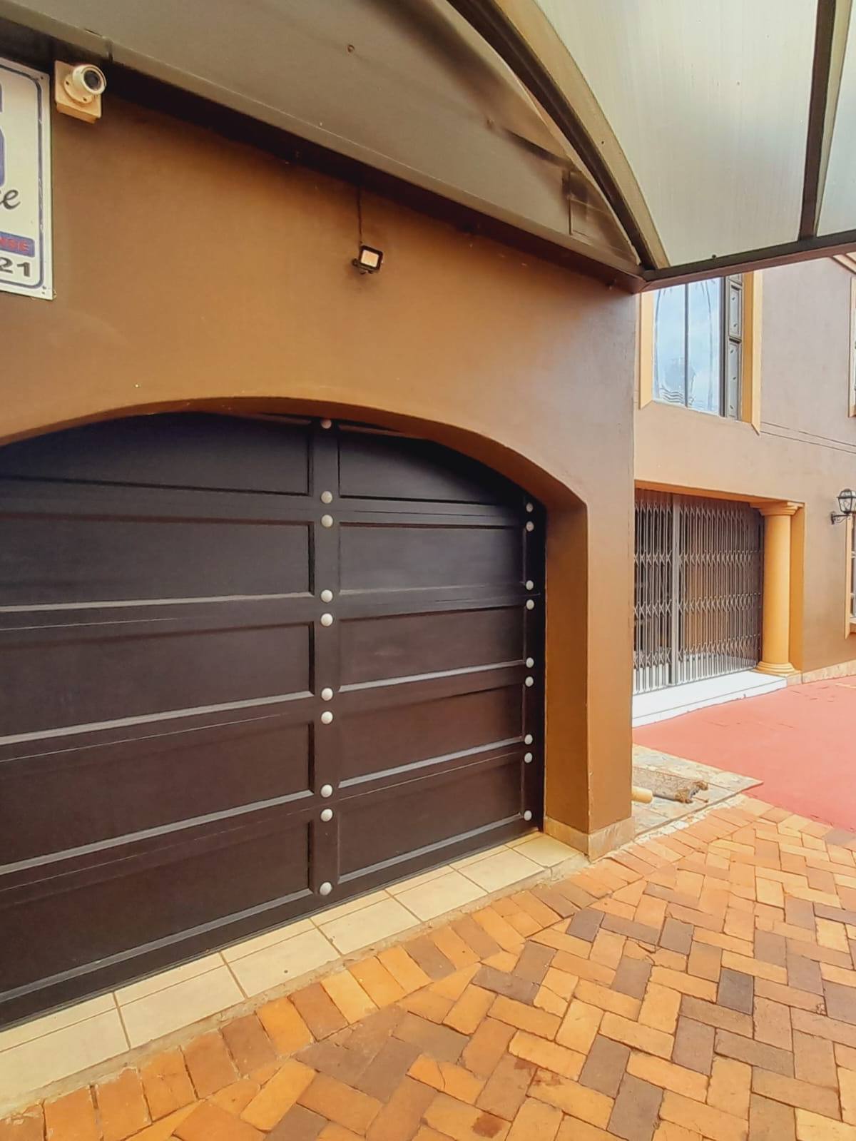 Okuhle Bed And Breakfast accommodation