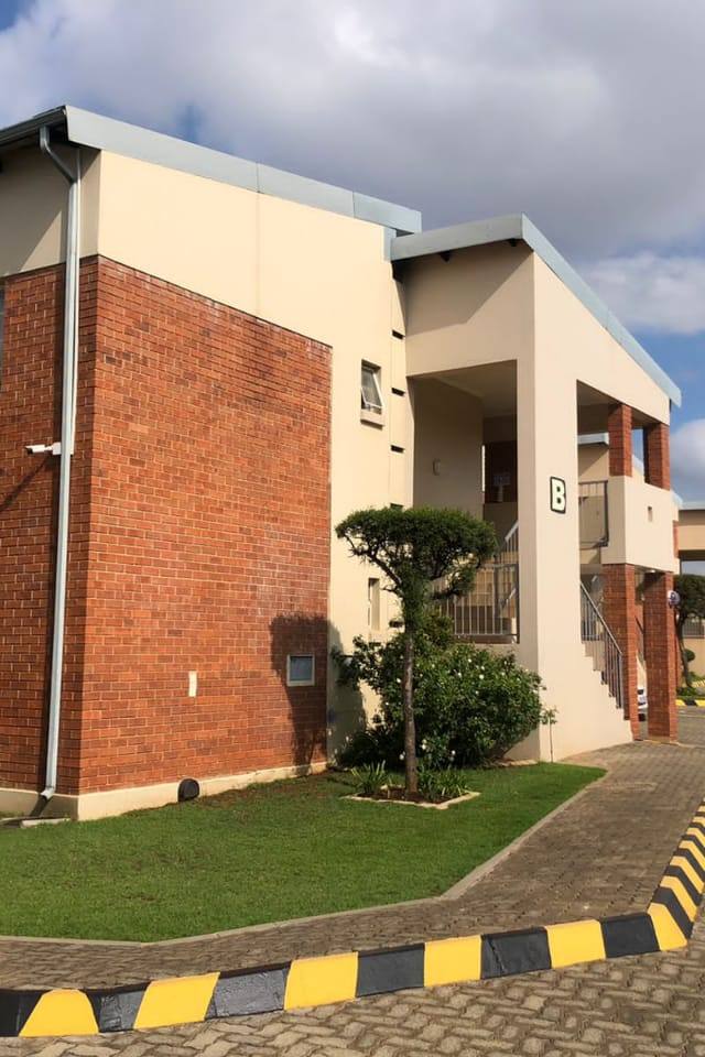 Student accommodation in Ormonde View JHB listing photo