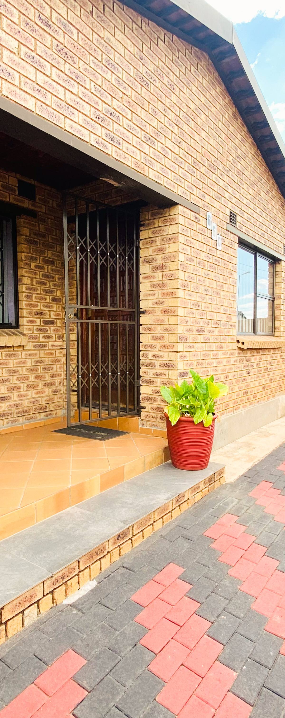 Emabheleni Student Res accommodation