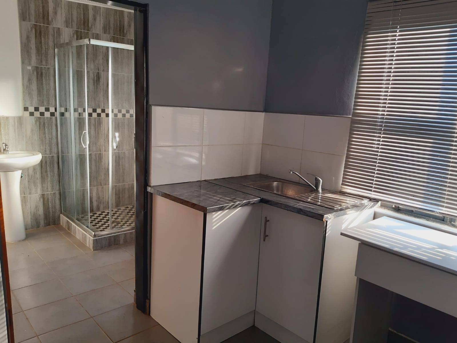 B. Evolusion Student Accommodation photo 1